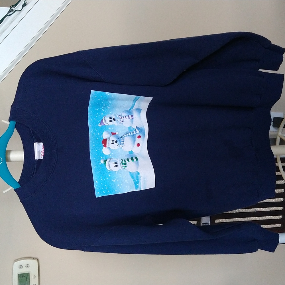 Disney Store Winter Snowmen Mickey, Donald & Goofy on a Navy Sweatshirt, size M